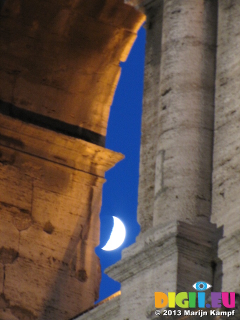 SX30341 Moon shining through Colosseum arch